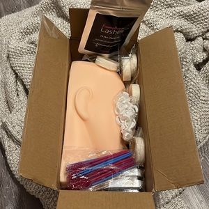 Lashes practice training head